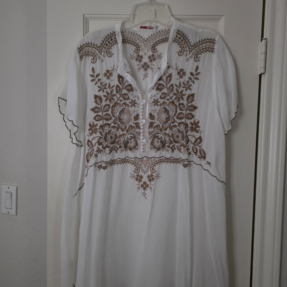 Johnny Was White Tunic with Brown Embroidery